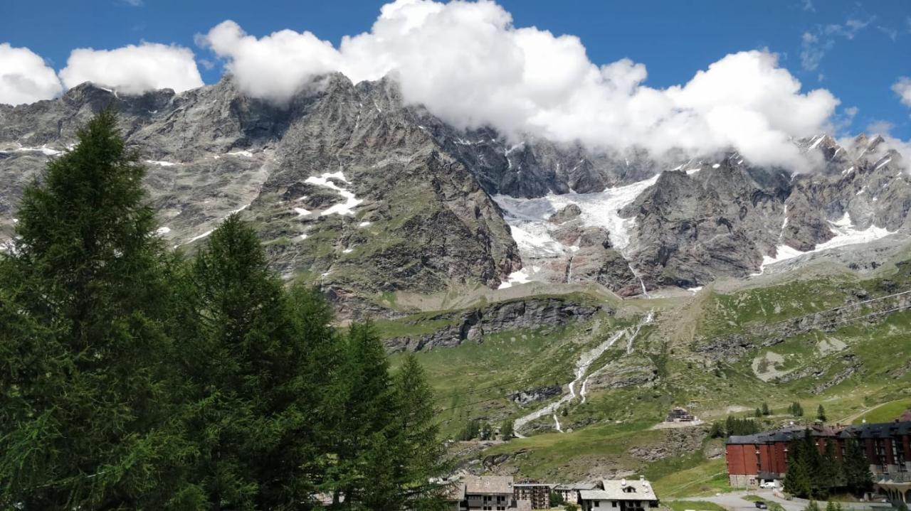 Condominio Alpe Bardonay ブレウイル・チェルヴィナイア エクステリア 写真